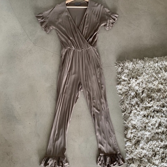 Elegant Gray Jumpsuit - Picture 2 of 2
